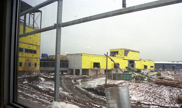 6_010403_dancebldg